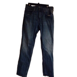 𝅺 Old Navy Jeans. Size 33x32. Medium wash slims. Good used condition.